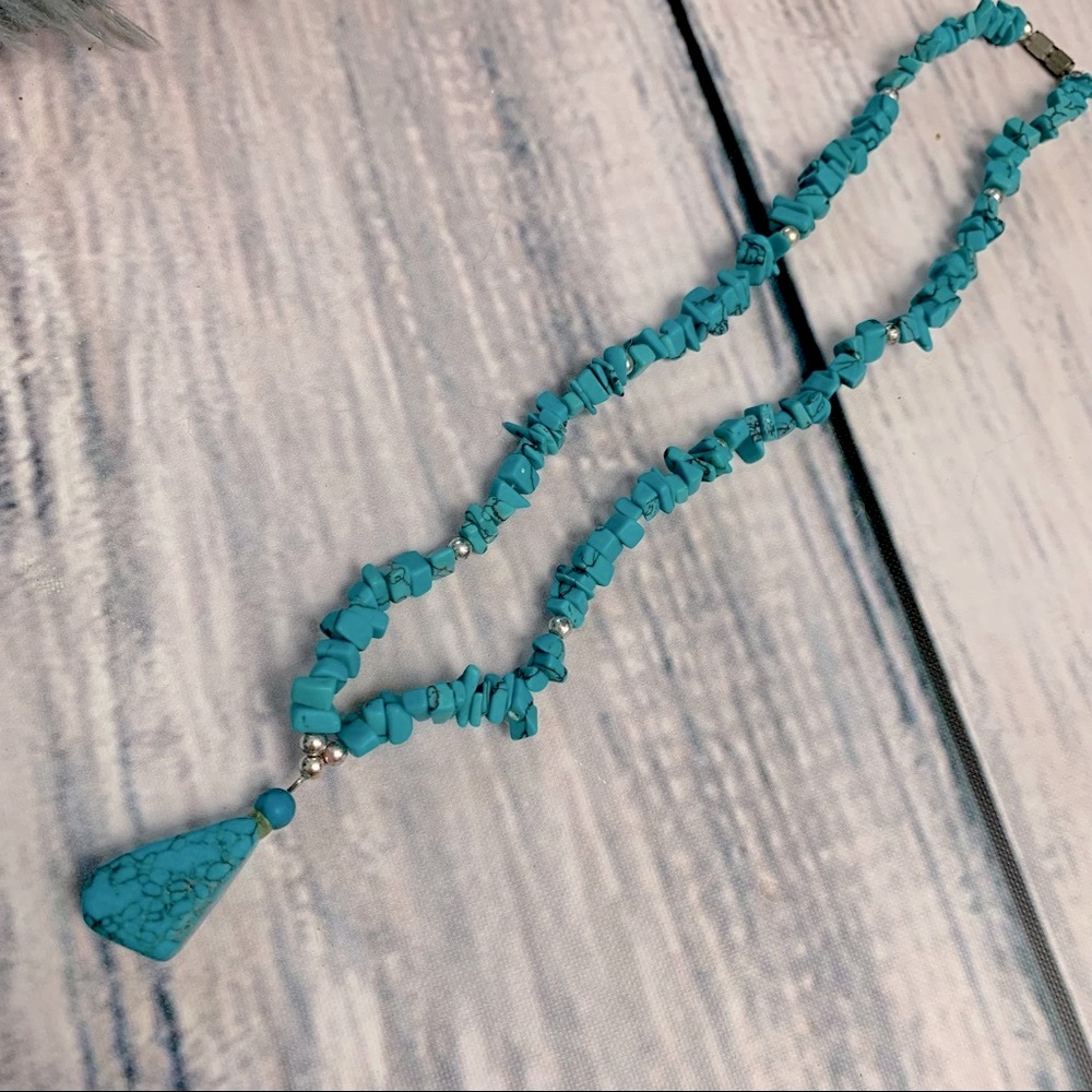 🦋Turquoise-Coloured Beaded Necklace